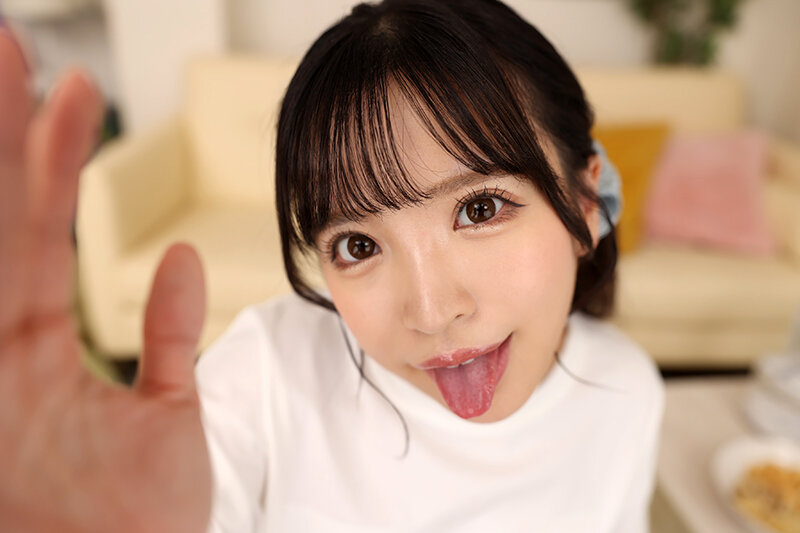 小那海あやとのベロチュウ