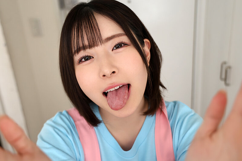 甘えさせてくれる可愛いママとのキス